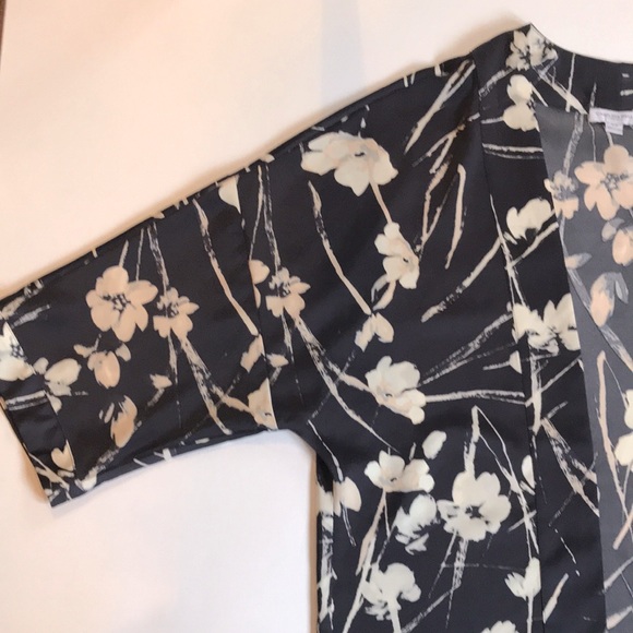 🌸Floral Satin Print Jacket - Picture 7 of 12